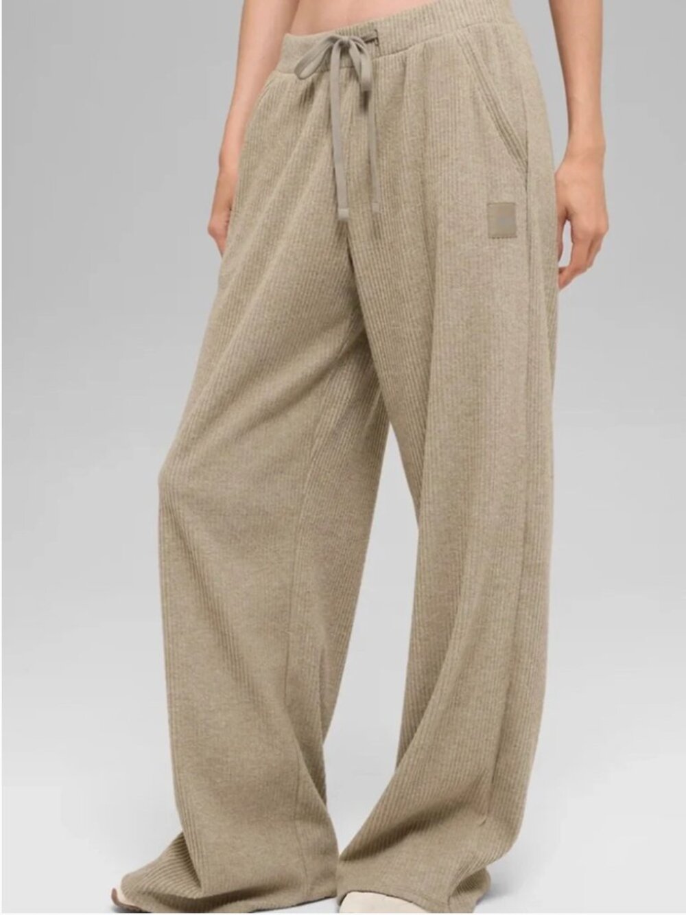 ALO Yoga Muse Wide Leg Pant - Ribbed Wide-Leg Drawstring Pants - Beige